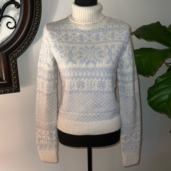 Ralph Lauren Women’s Black Label 100% Cashmere Blue Cream Turtleneck Sweater M - Picture 1 of 16